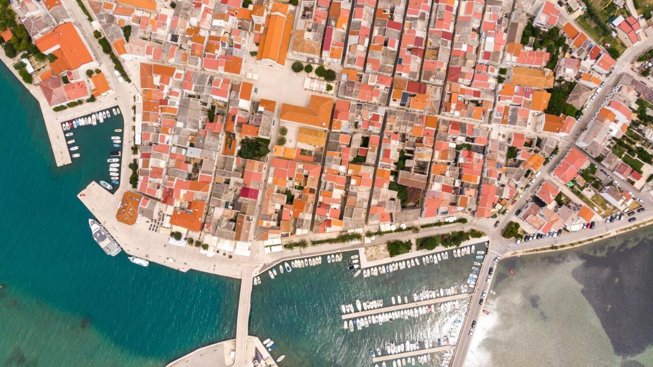 Apartments Salis Pag Town Eksteriør bilde